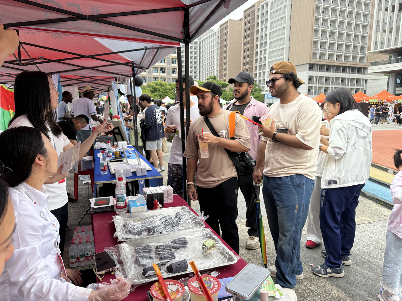 和合共生架桥梁 金融赋能向世界 稠州银行台州分行亮相台州学院第三届国际文化节
