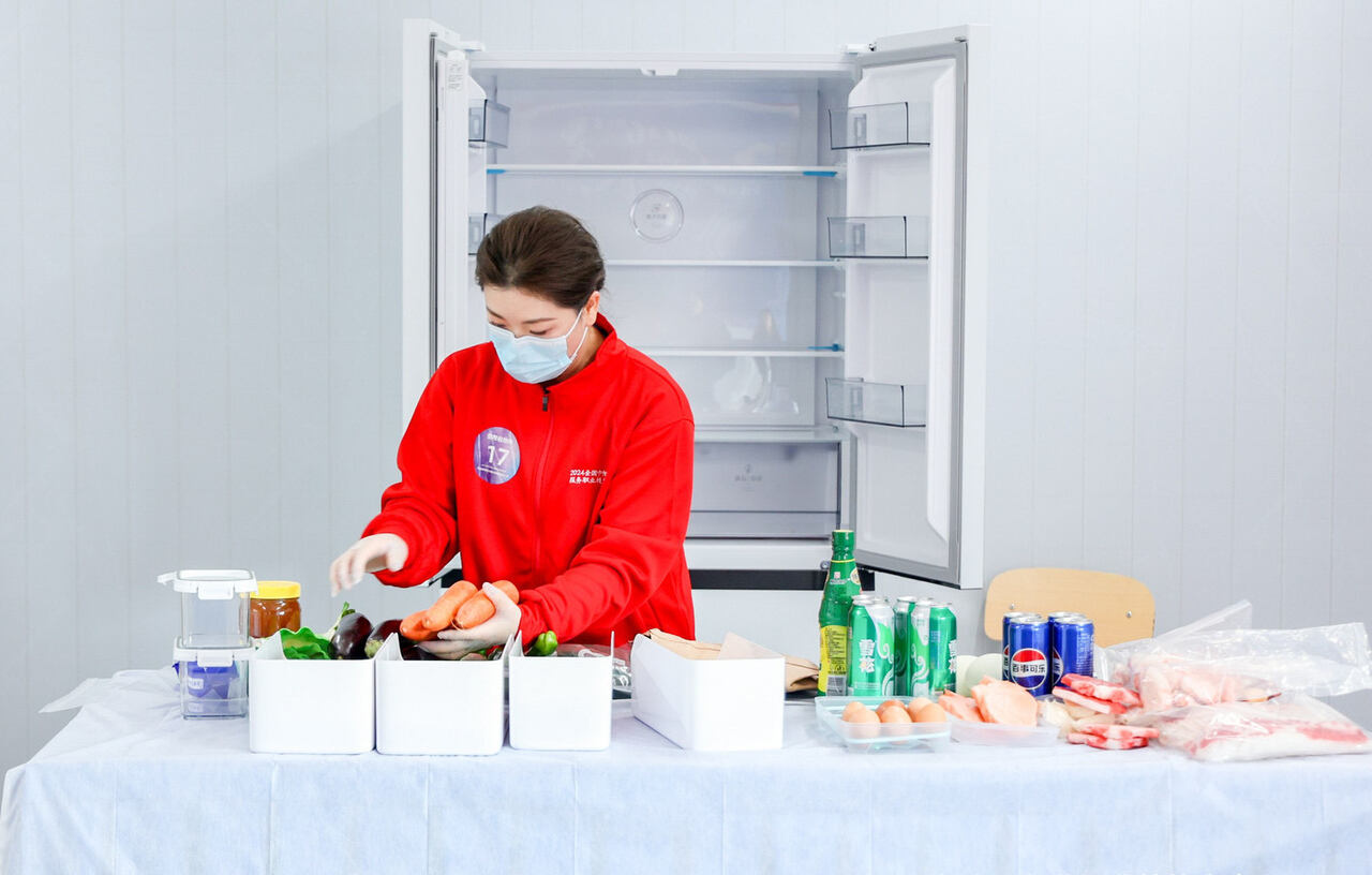 服务消费温暖三餐四季