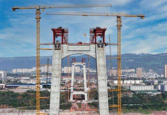 黄桷沱长江大桥正在加紧施工。重庆城投建设公司供图 华龙网发