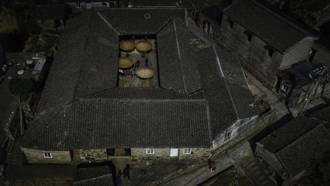 1983779721527156736.webp 图片