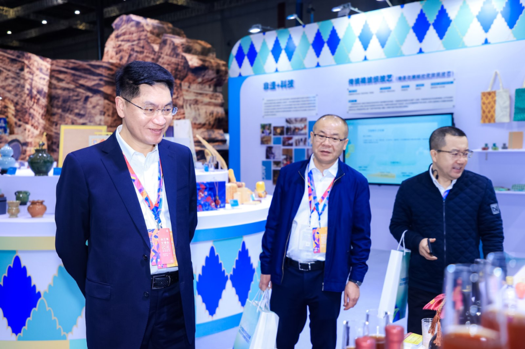 1992170618606301184.png 图片