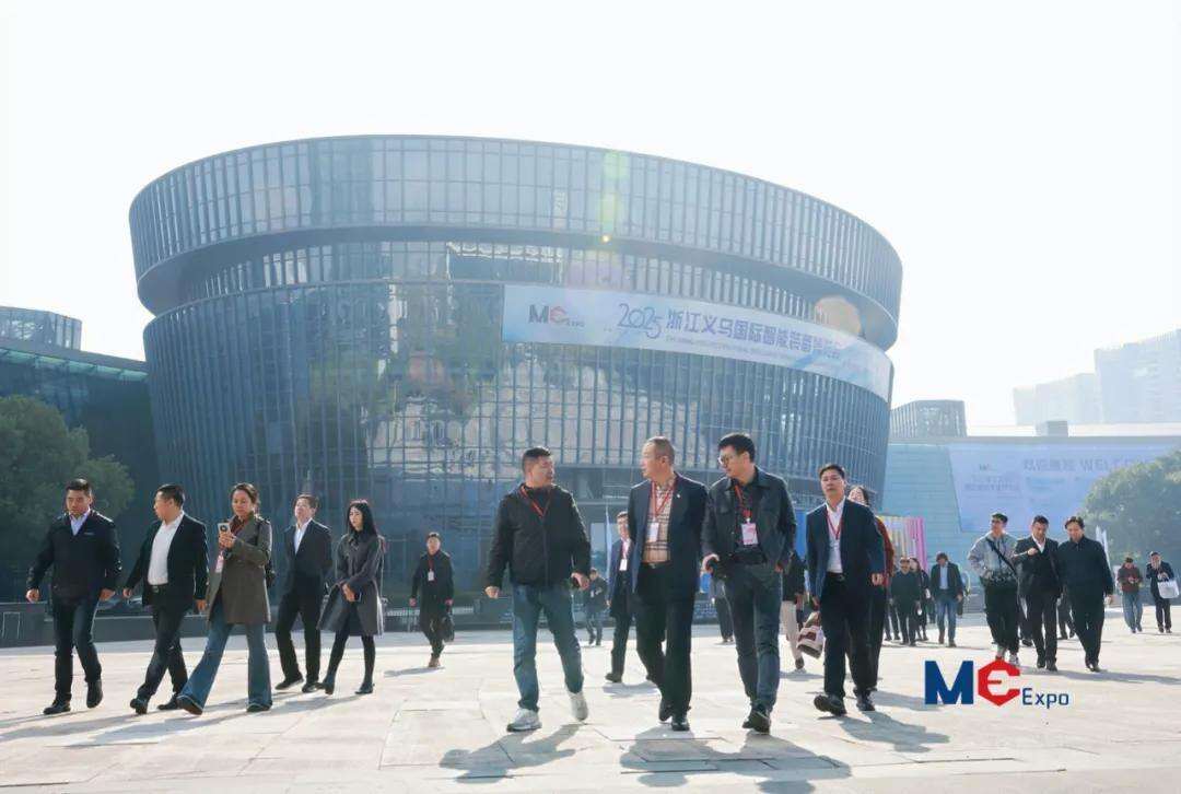 1992426857798021120.webp 图片