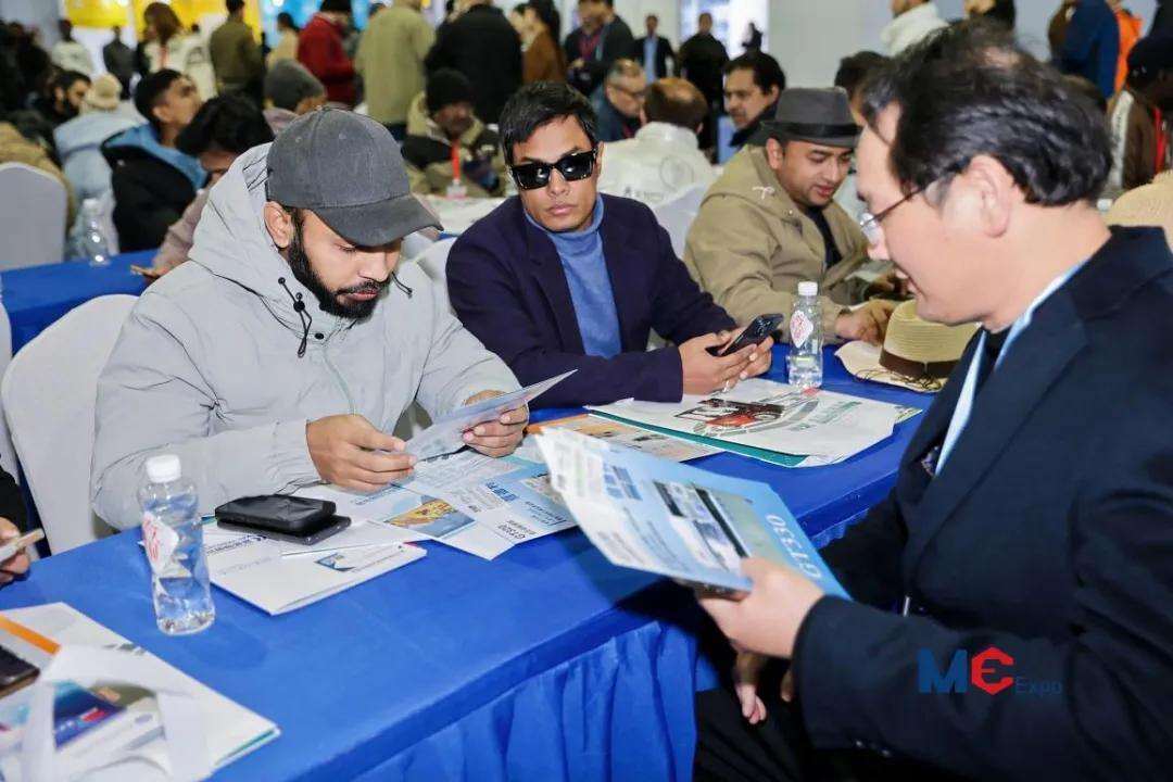 1992426857806409728.webp 图片