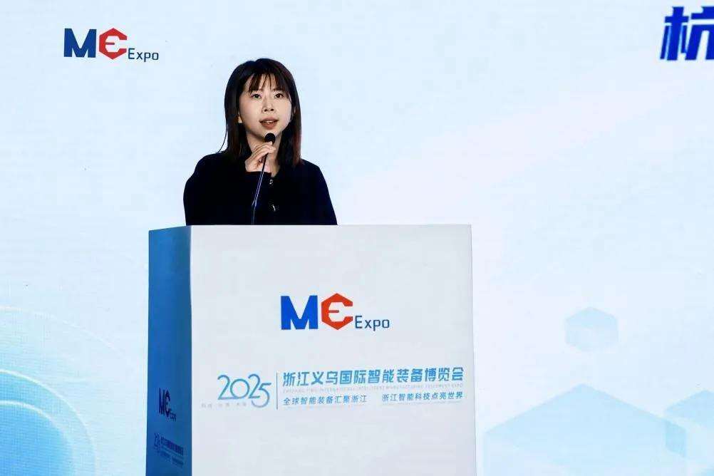 1992426361989345280.webp 图片