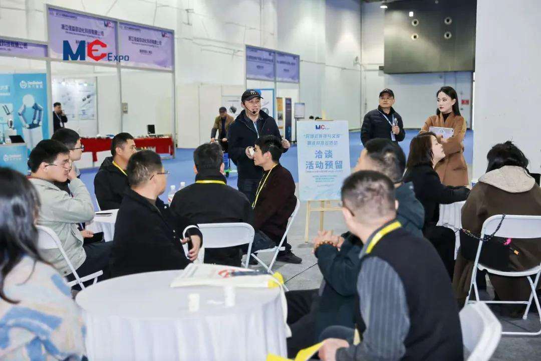 1992425502047973376.webp 图片