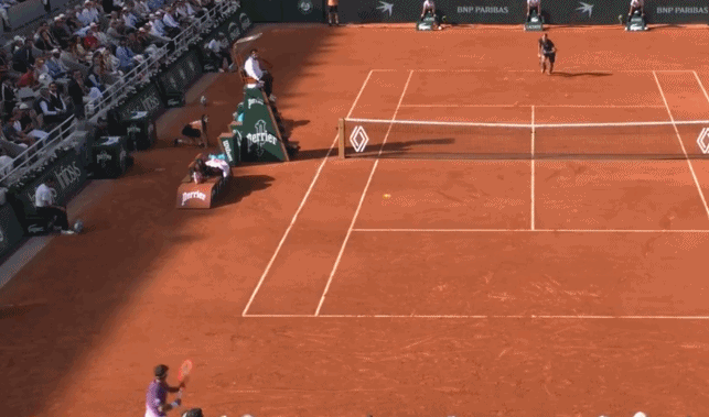 2063789162988777472.gif