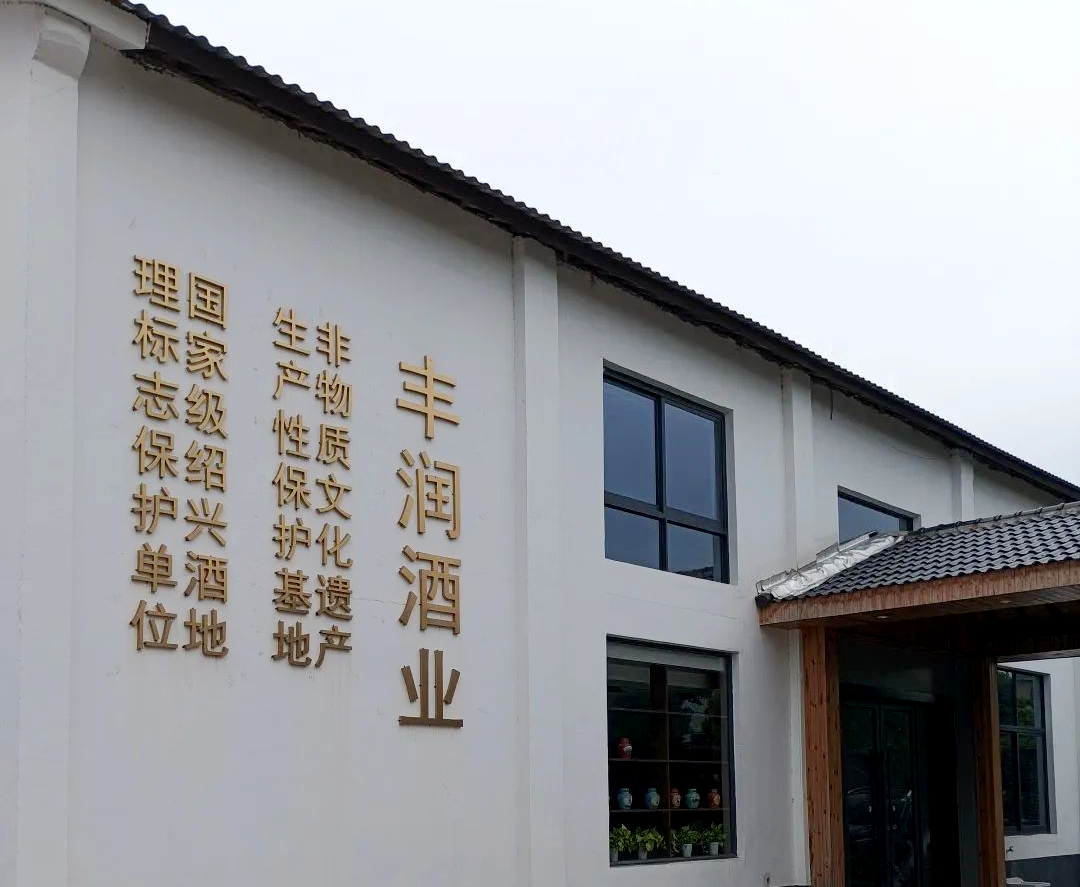 2096868641520685056.png 图片