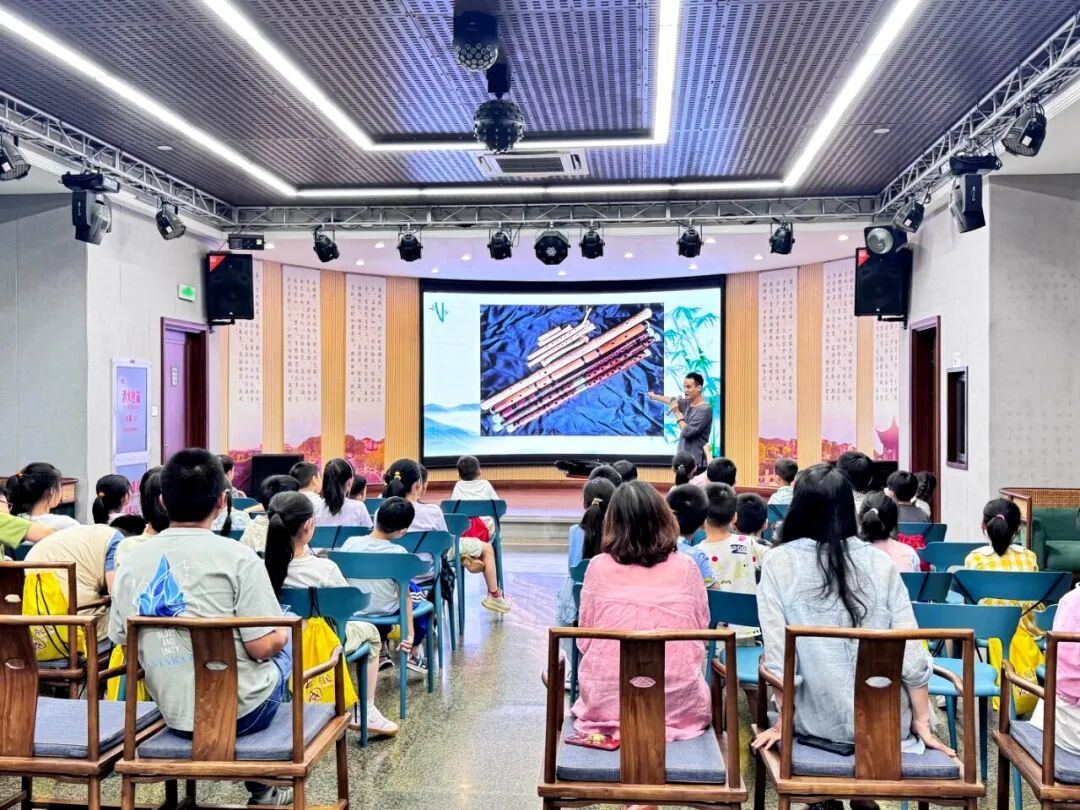 2096869542838865920.jpg 图片