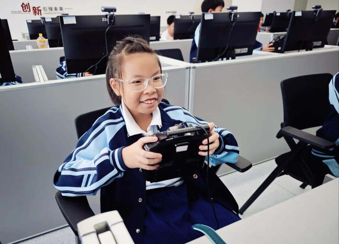 1986254621877723136.jpg 图片