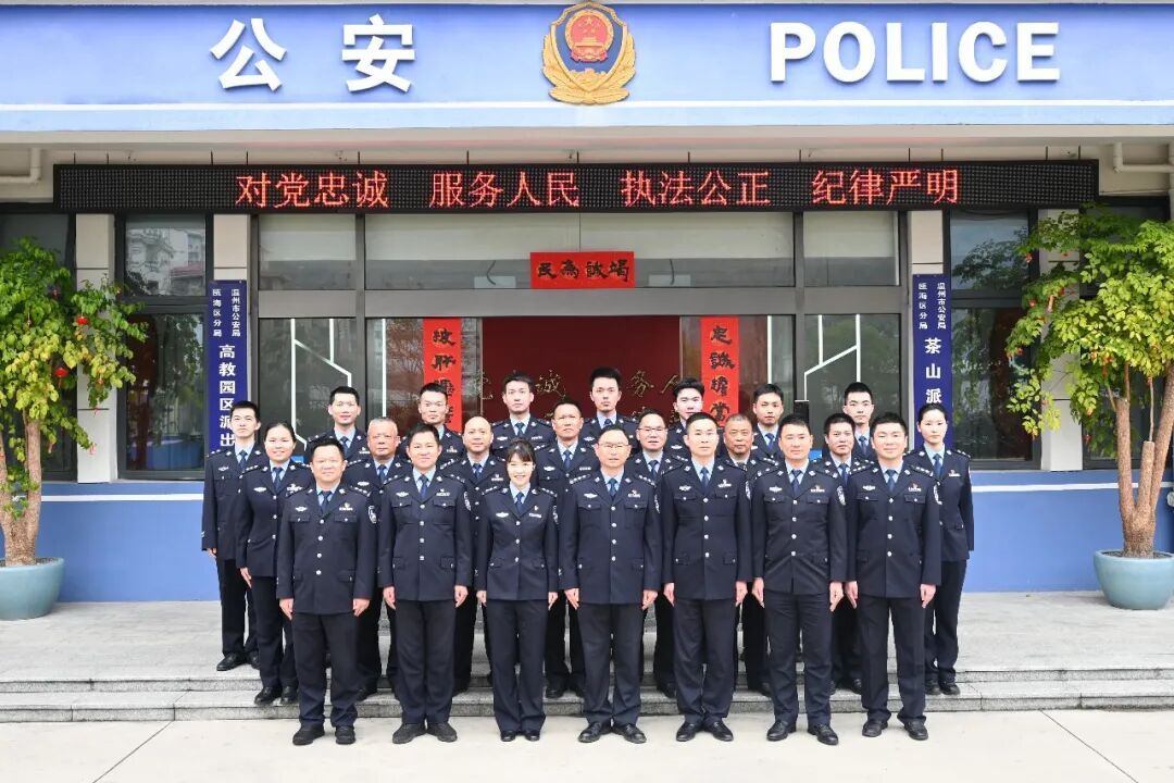2080602159992213504.jpg 图片