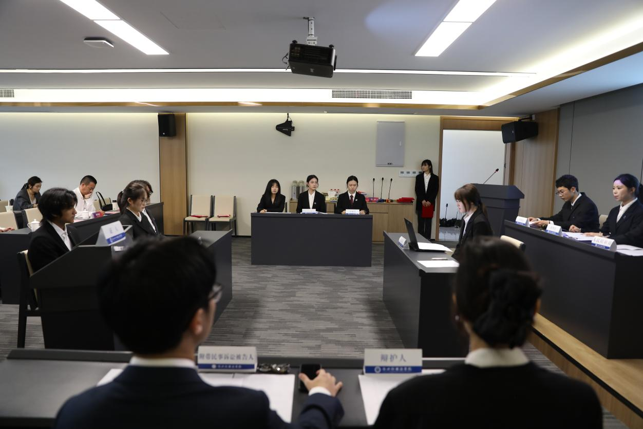 法学院3.png