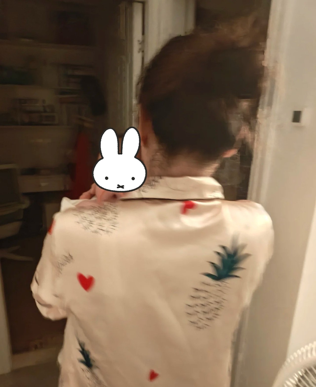 图为90后专业育儿嫂带娃 受访者提供.jpg