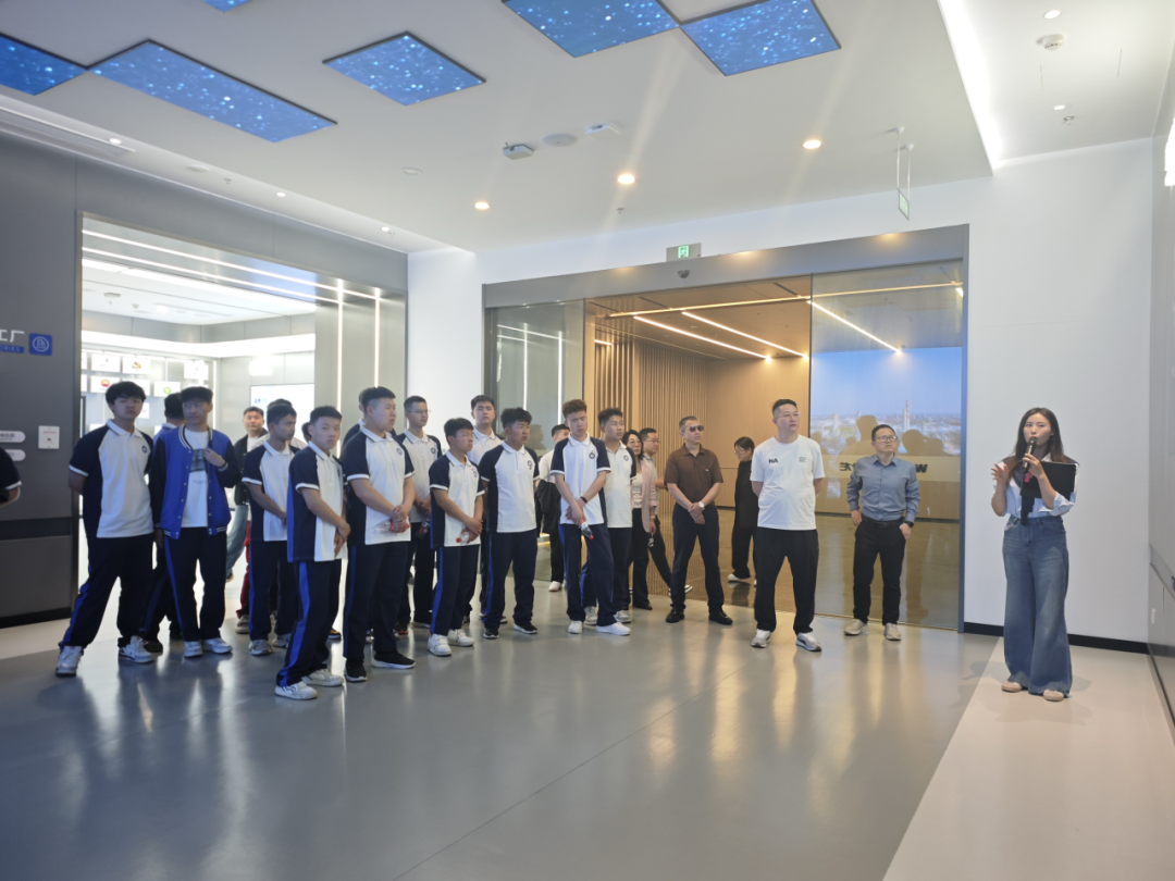 2043194483549401088.png 图片