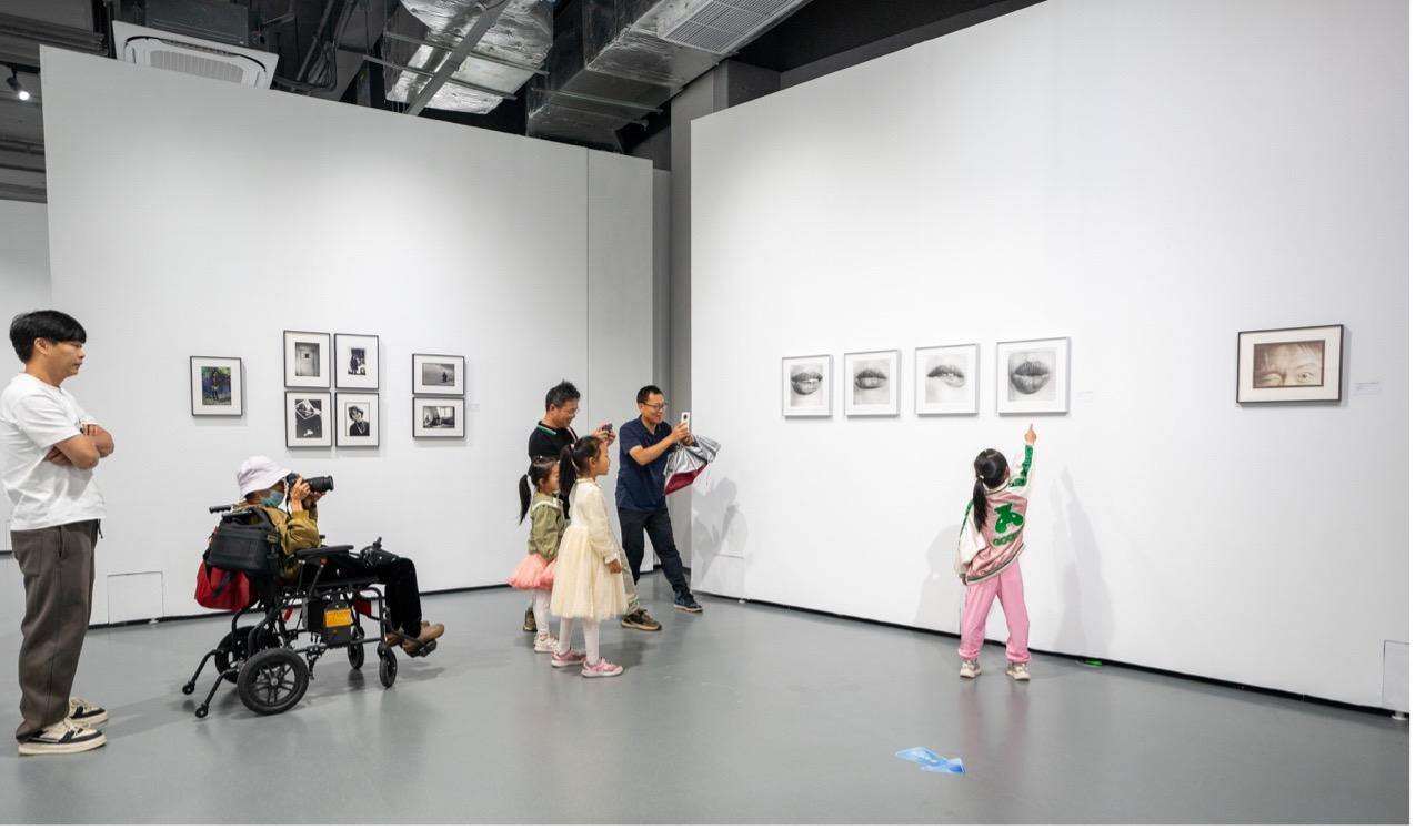 星空体育网站：国际摄影名城建设再添新地标丽水摄影文化中心昨开馆(图3)