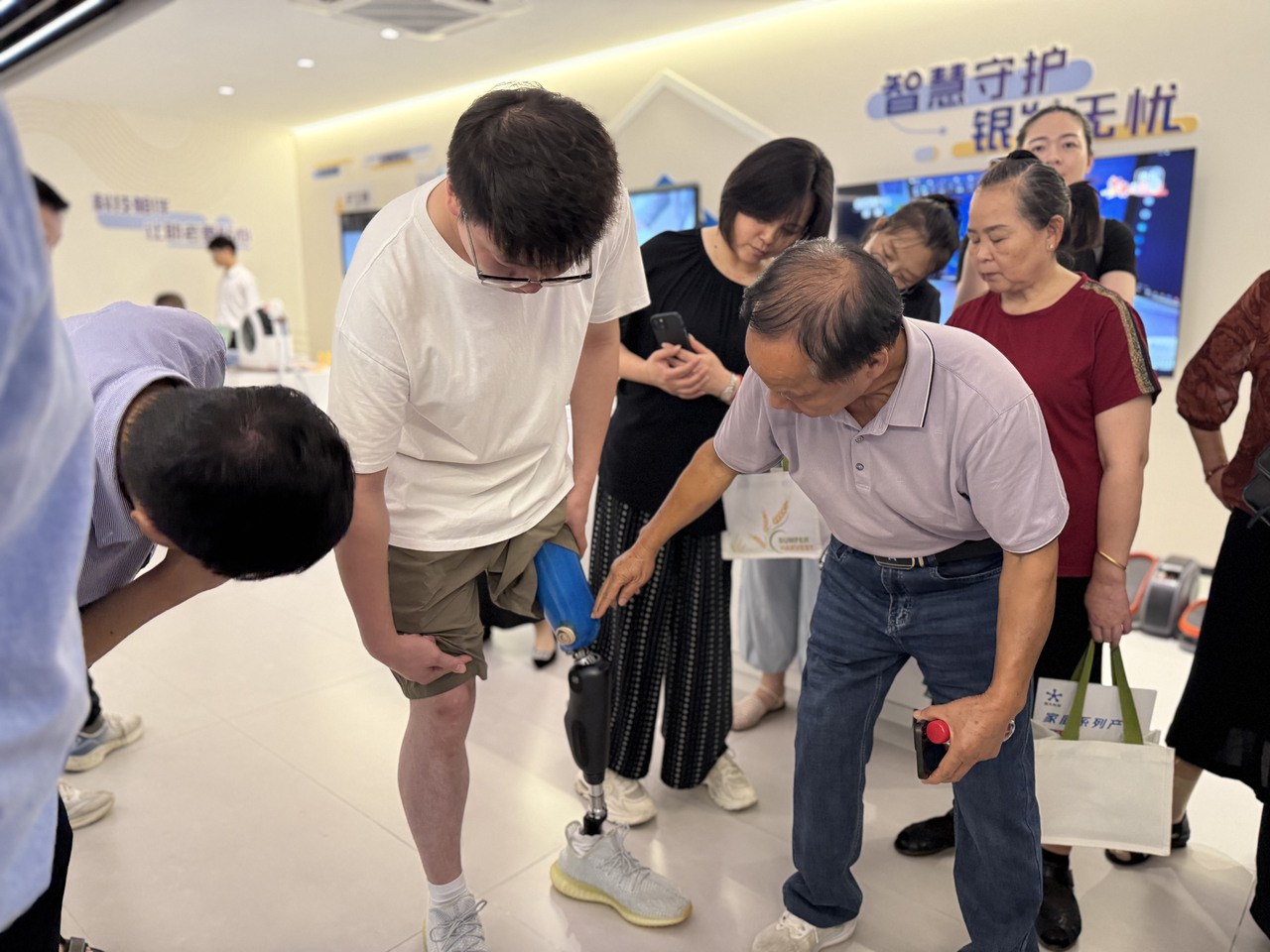5万元的智能假肢免费用！嘉兴这个项目帮助残疾人“走”得更好(图1)