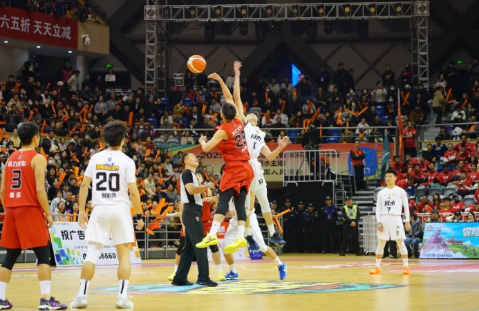 12日晚，丽水队锁定“浙BA”八强，永康客场取胜