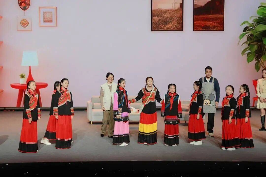 2037333084843536384.jpg 图片