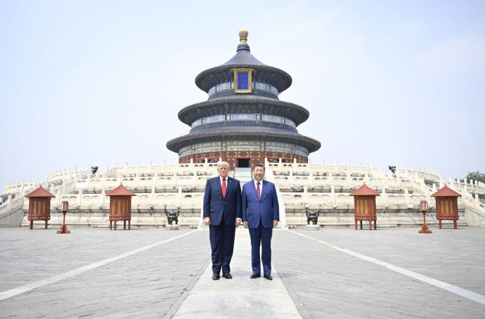 2054813901173760000.jpg 图片