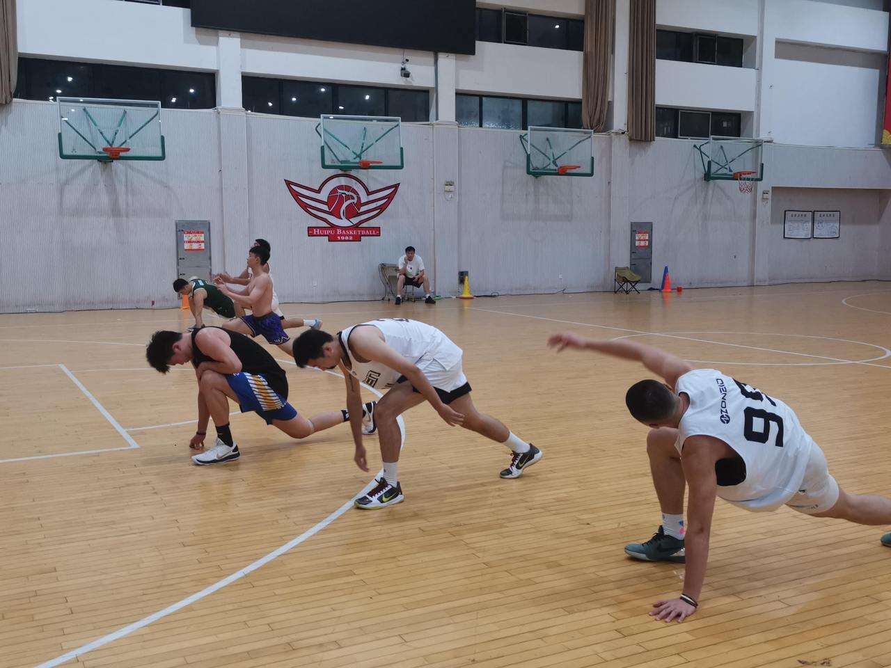 1978725358341378048.jpg f15e640c7d1e199f37c44ed9fb38cd4f.jpg