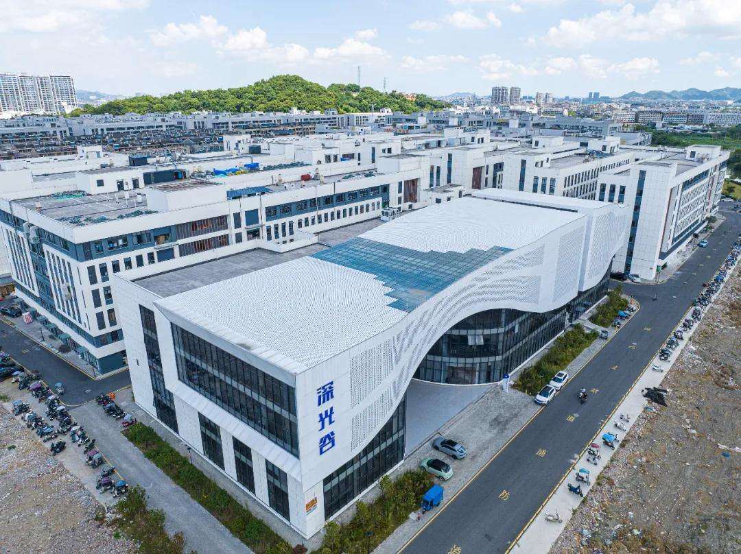 1985157262481547264.webp 图片