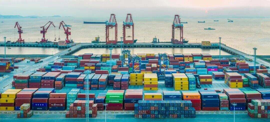 1999447894657990656.jpg 118-9 《大麦屿港口风景》 沈海松 18857696261.jpg