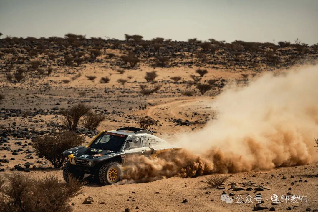 2015218210059505664.jpg 图片