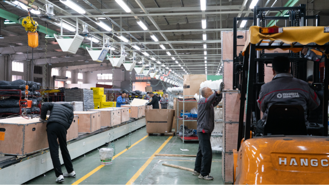 2028743224184459264.png _DSC9831.jpg