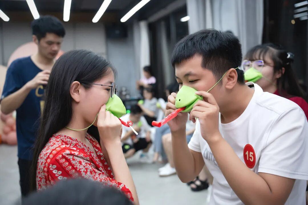 2057776398977675264.jpg 图片