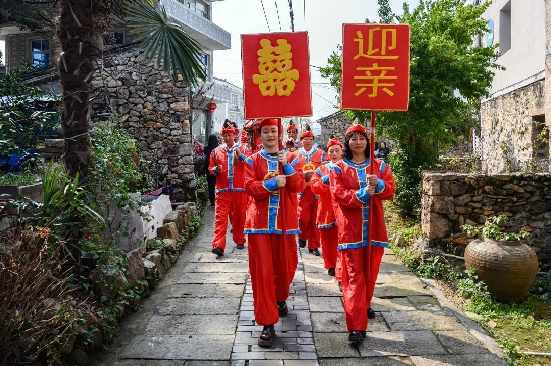 2057778649397932032.jpg 图片