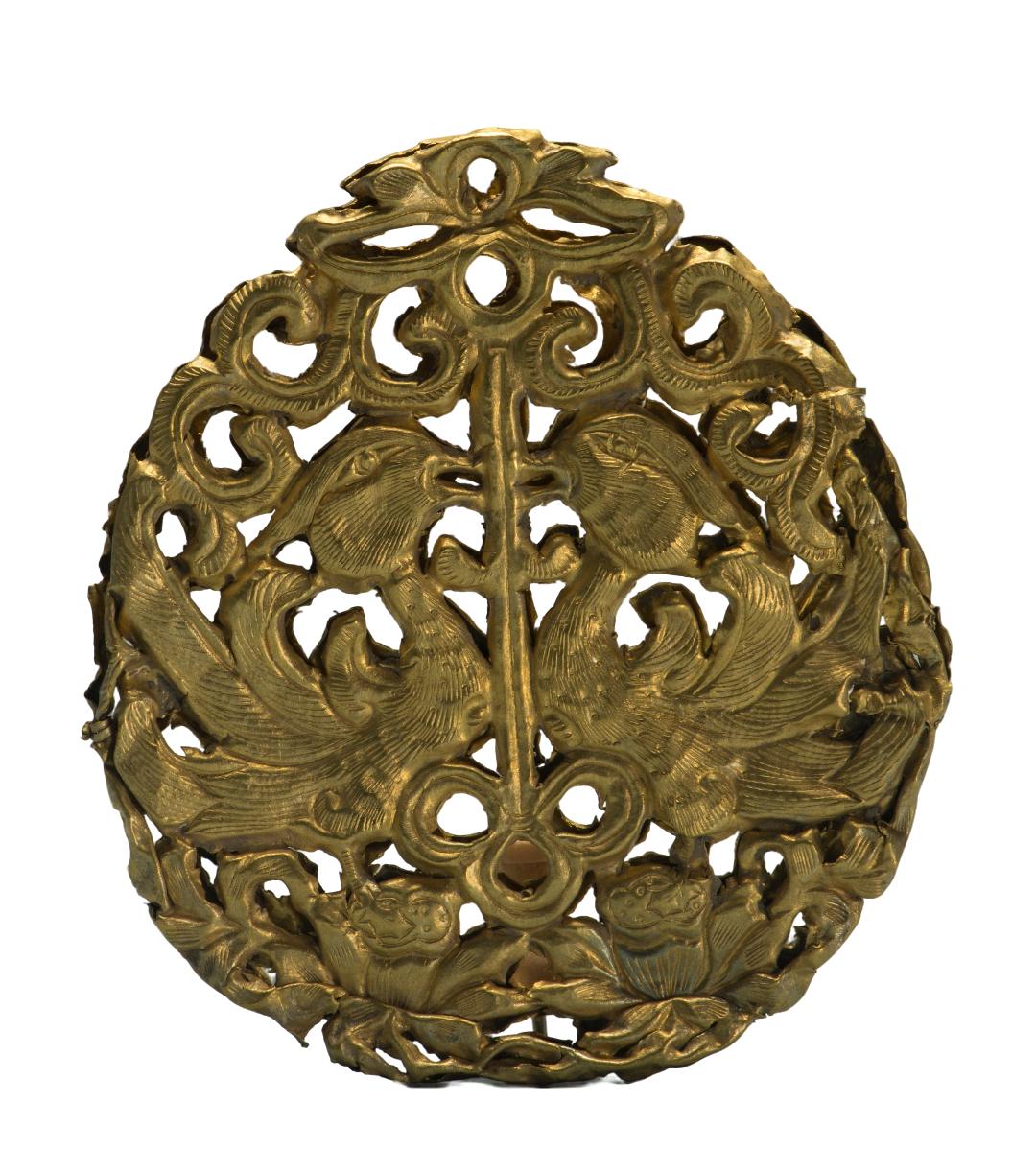 透雕满池娇金帔坠.png