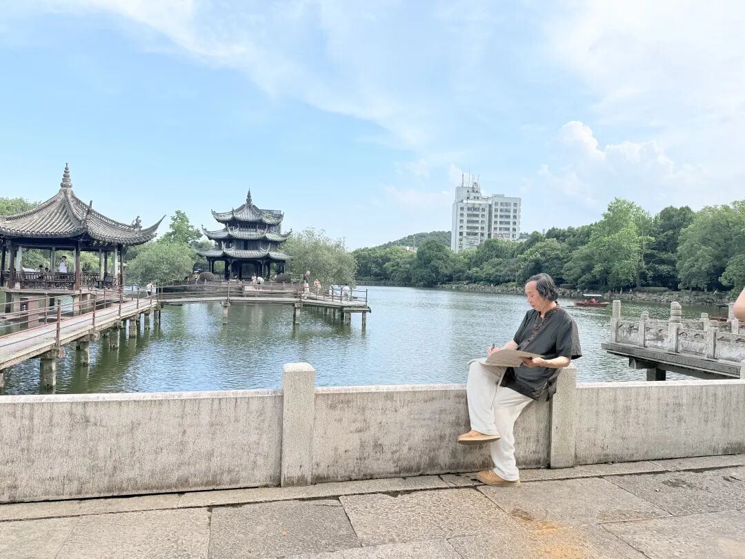 2081243077602643968.jpg 图片