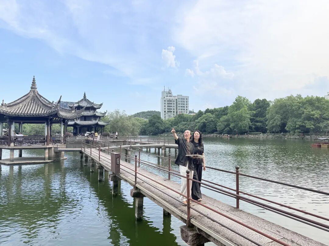 2081243077933993984.jpg 图片