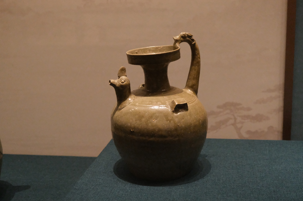 东晋青釉龙首柄瓷鸡首壶(10938174)-20260903135154.JPG