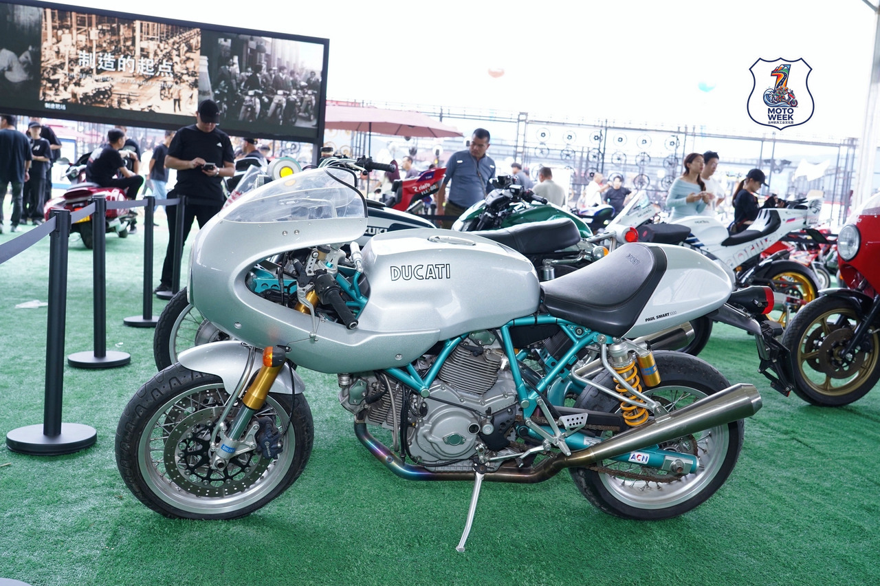 f1dce630dd0f0f1da6d16587dc48e970.jpg
