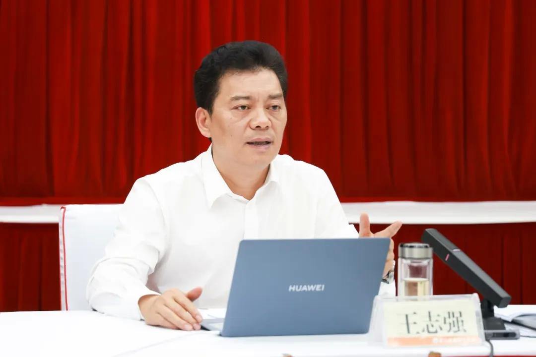 2064977554707525632.webp 图片