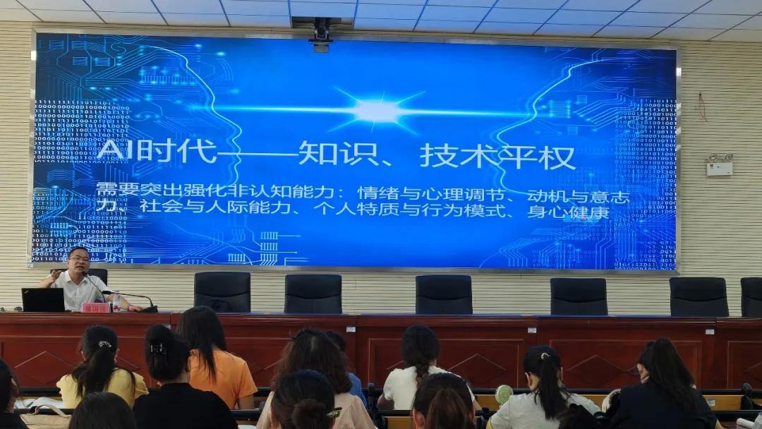 2066767860633382912.webp 图片