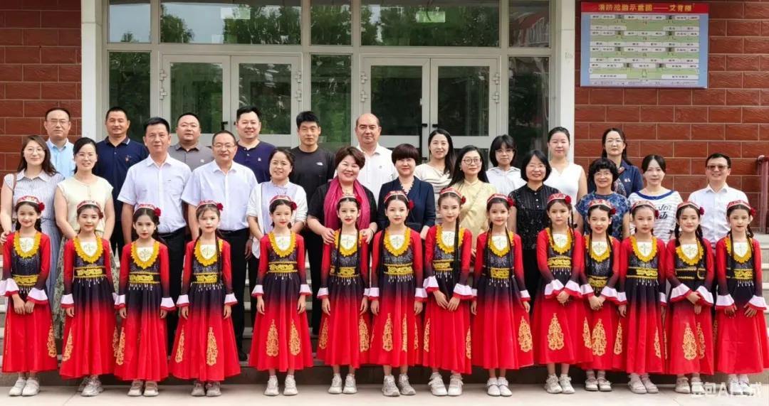 2066767861459660800.webp 图片
