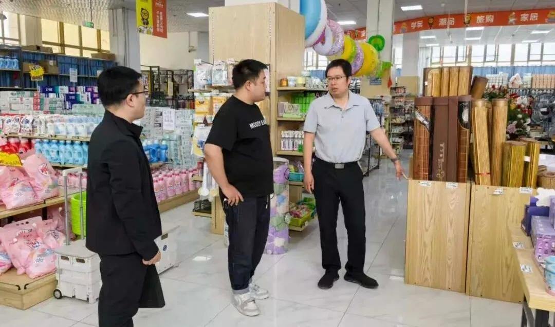 2063866895269834752.webp 图片