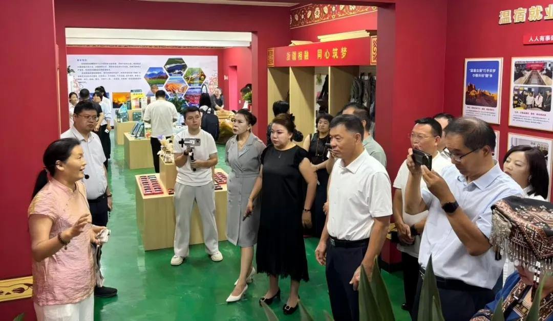 2076560674019852288.webp 图片