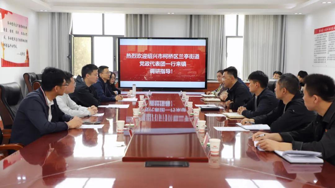 2046146959592333312.webp 图片