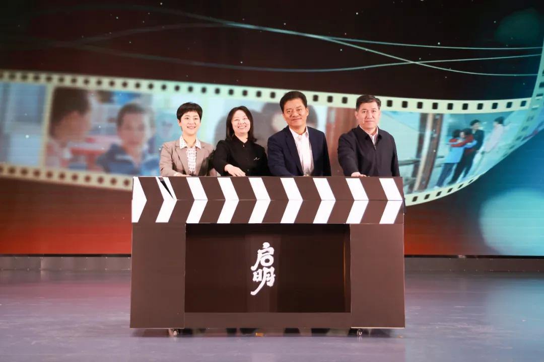 2046842086958768128.webp 图片