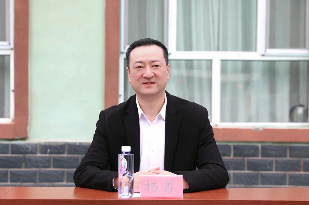 2046843126907084800.webp 图片