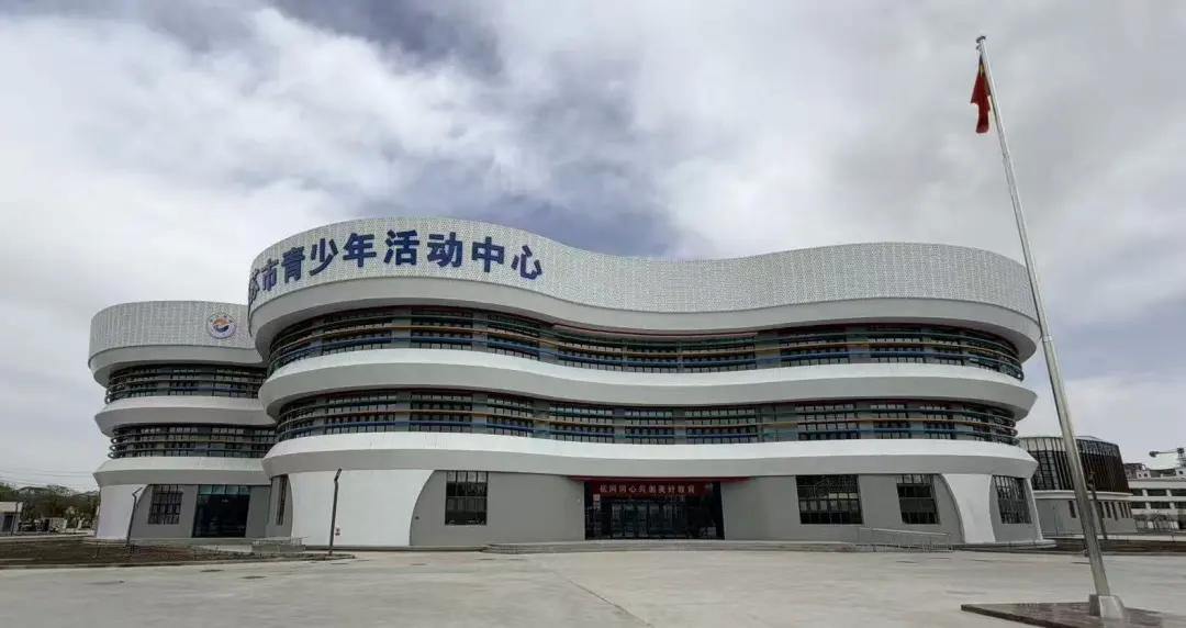 2046843801946759168.webp 图片