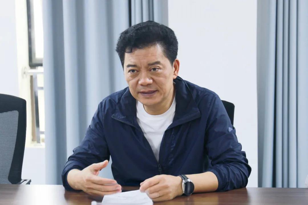 2064183602479837184.webp 图片