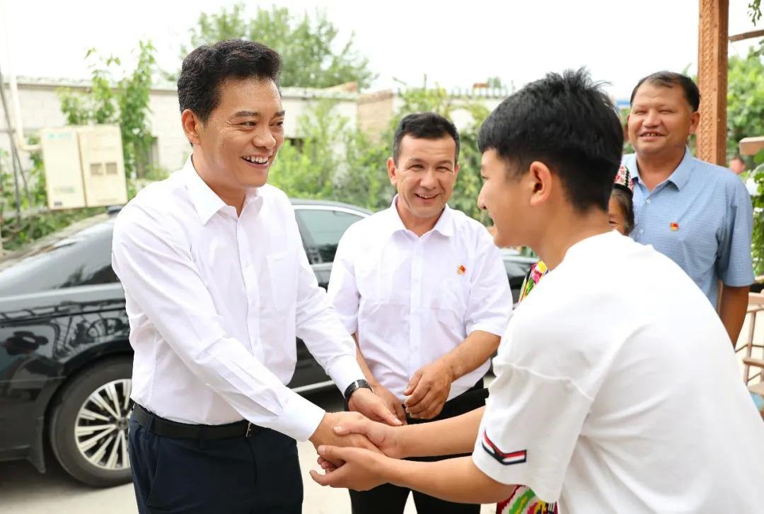 2068885103454339072.webp 图片