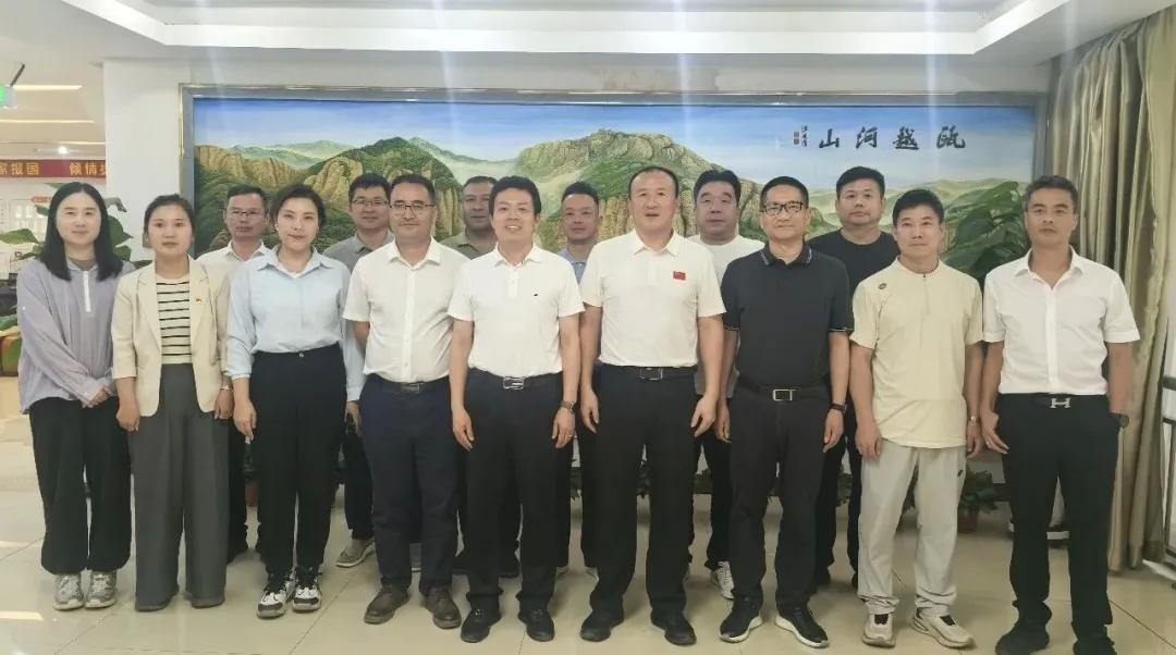 2070387309378781184.webp 图片