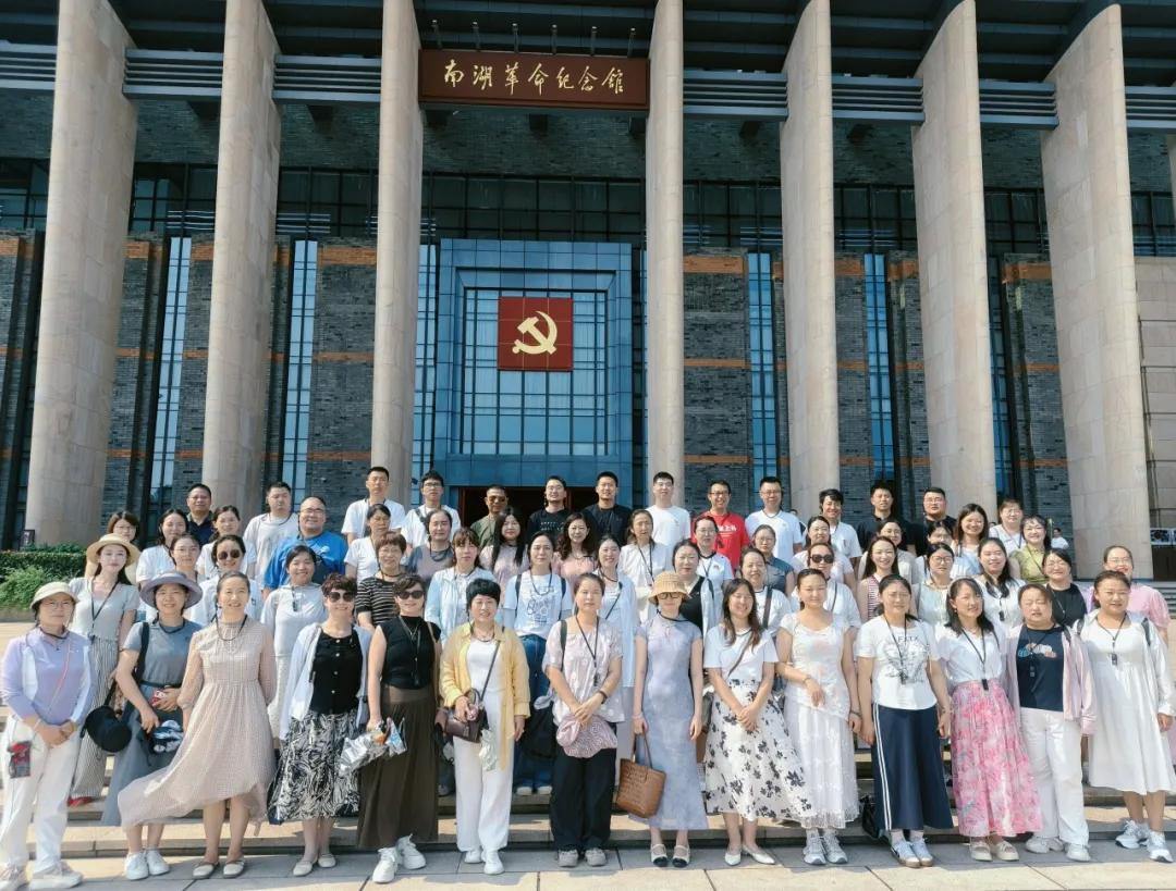 2074404811654021120.webp 图片