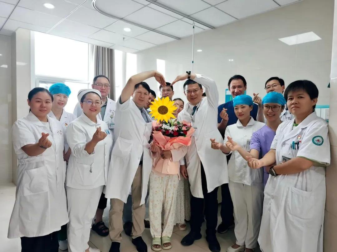 2074746890242473984.webp 图片