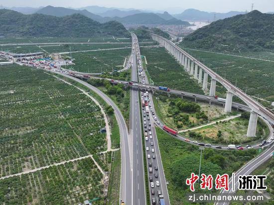2013043175907577856.jpg 台金高速水洋互通。 台州管理中心 供图
