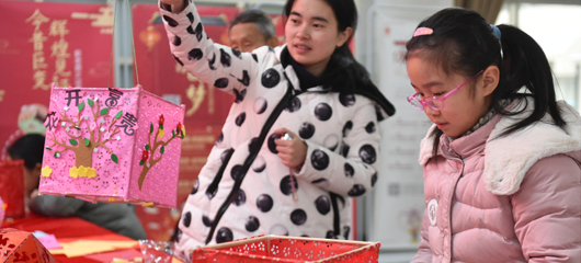 非遗集市年味足